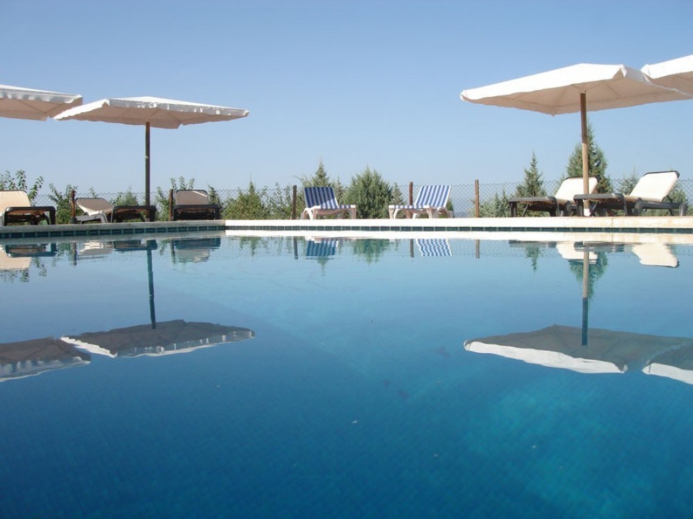 Malaga Area vacation rental with 14 Beds short & long term rental Villa Casabermeja