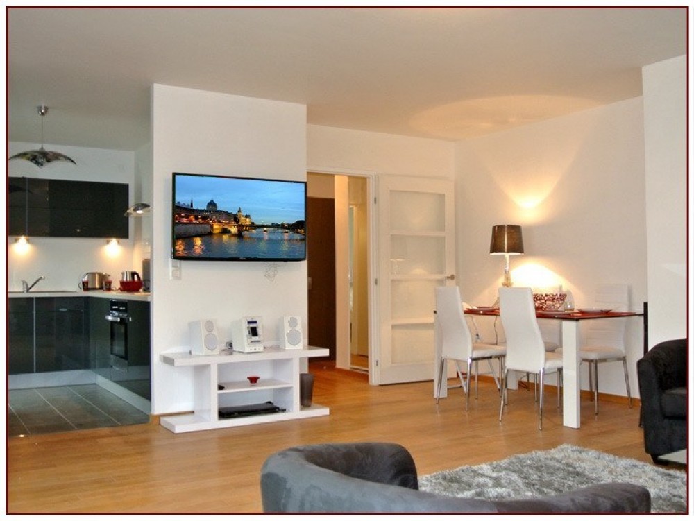 Central Paris vacation rental with