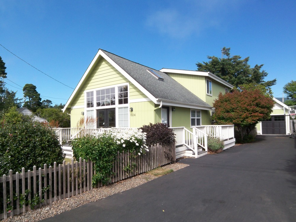 lincoln city vacation rental with