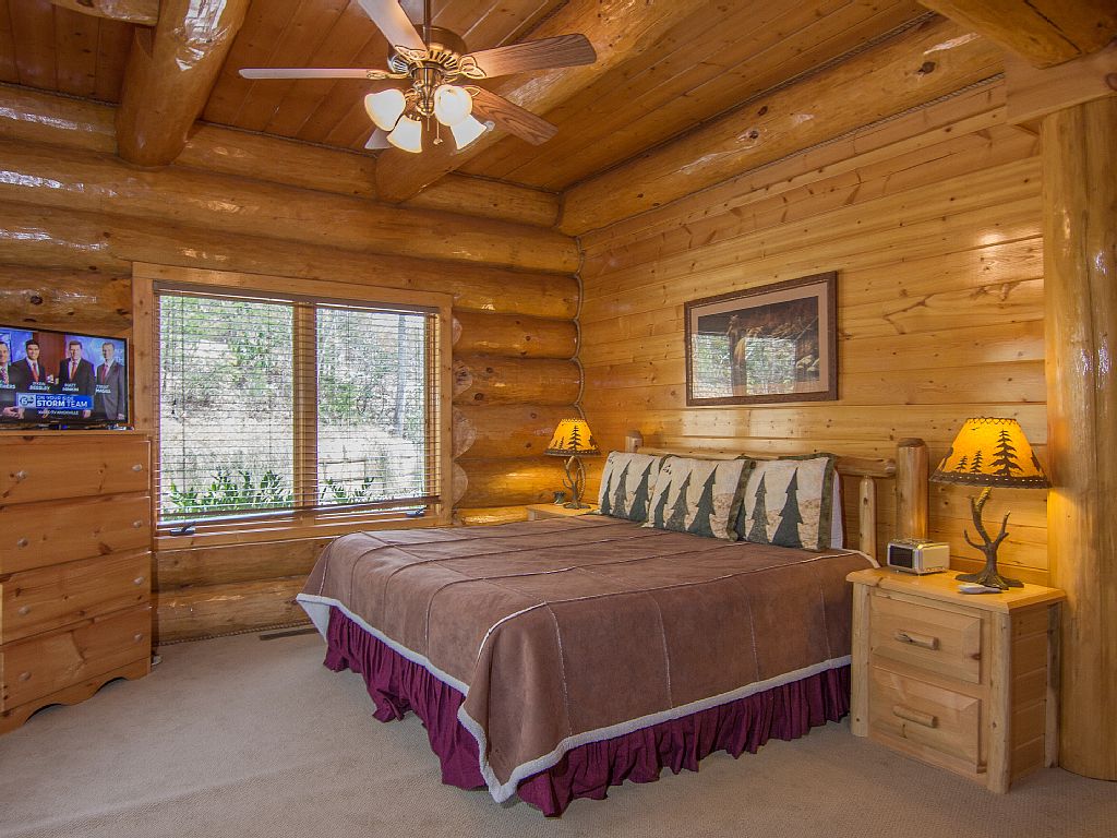 Gatlinburg, Tennessee Vacation Rental | Luxury 7 BR, Amazing Mountain