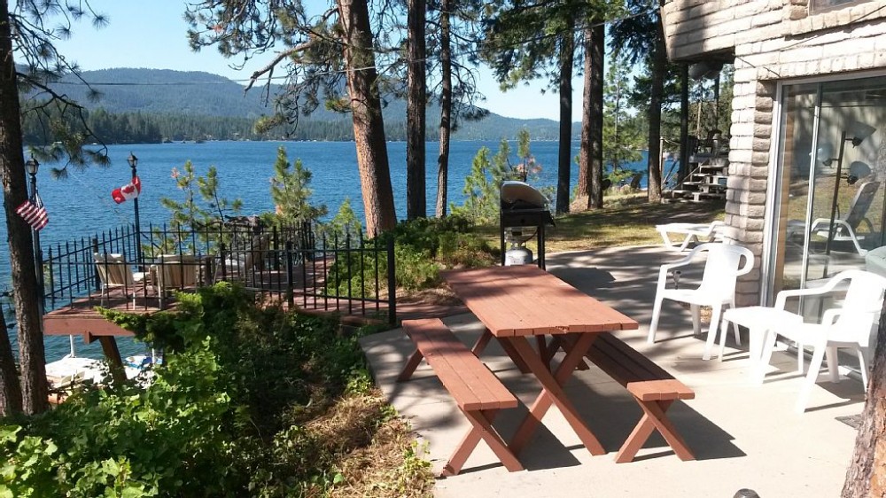 Hayden Lake, Idaho Vacation Rental Drop Dead View, Villa