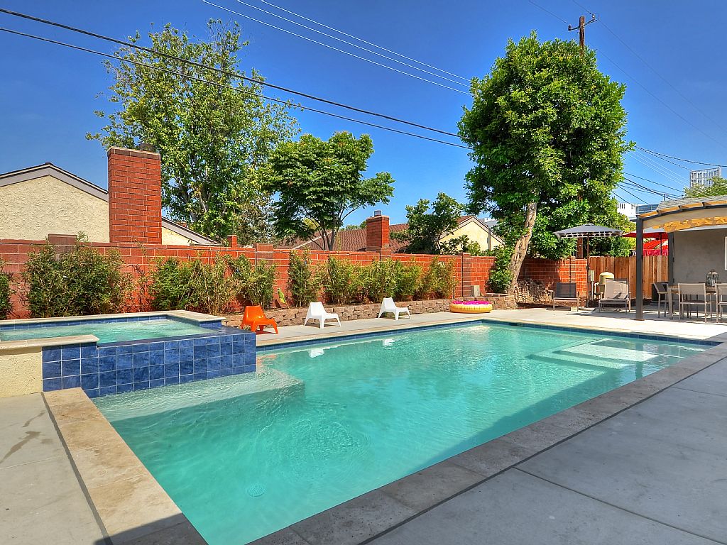 Anaheim, California Vacation Rental End Of Summer Special!! Fully