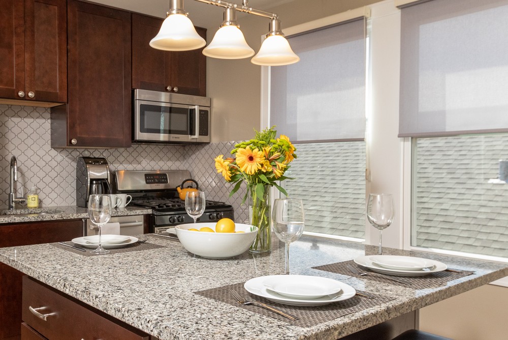 Chicago vacation rental with View of Eat-in kitchen