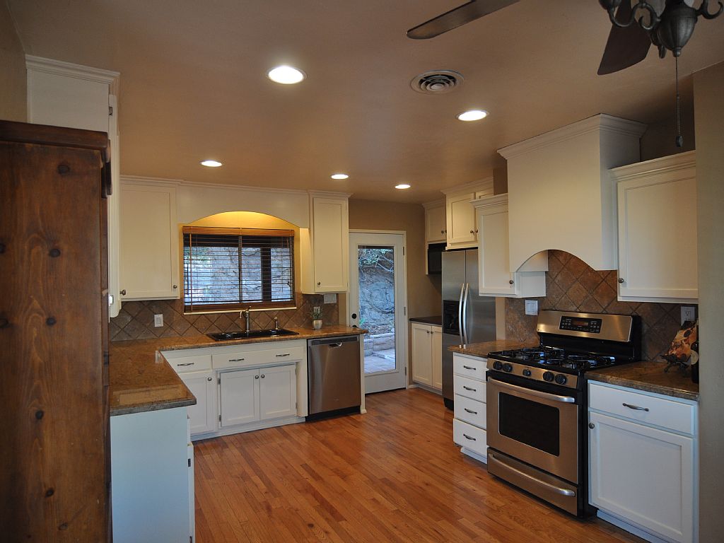 El Cajon, California Vacation Rental Amazing Views, Salt Water Pool