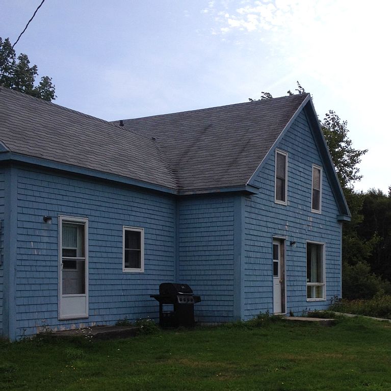 Margaree Valley, Nova Scotia Vacation Rental Breton Cove Farmhouse