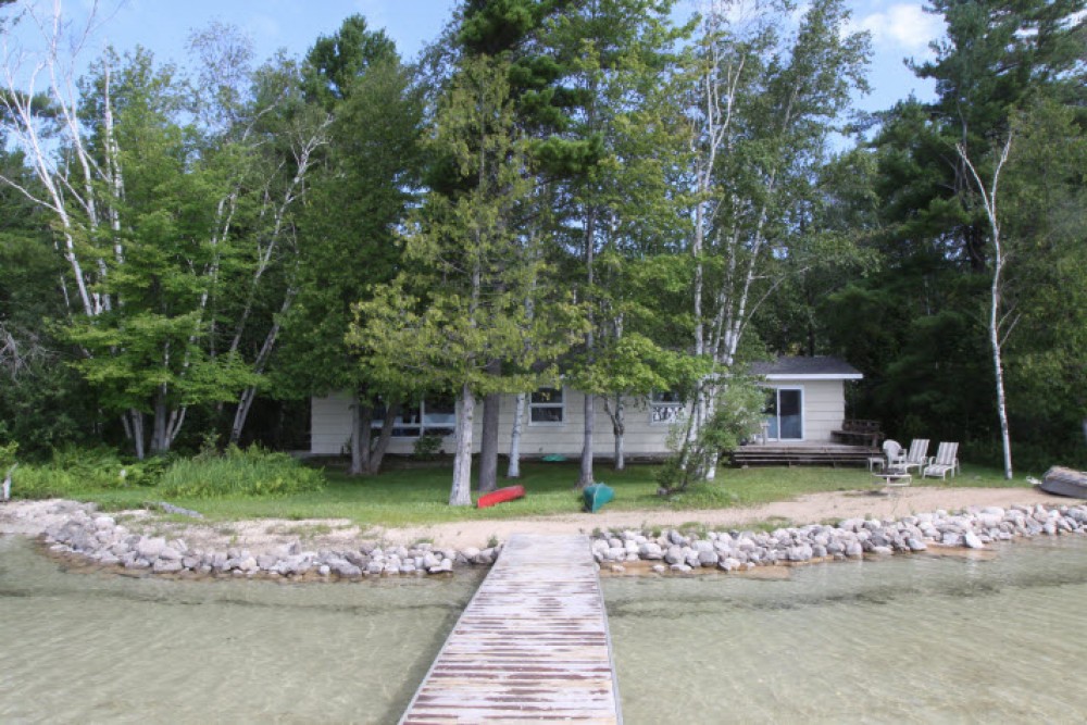 Cedar, Michigan Vacation Rental | The Irwin Cottage | 4 Bedrooms 2 ...