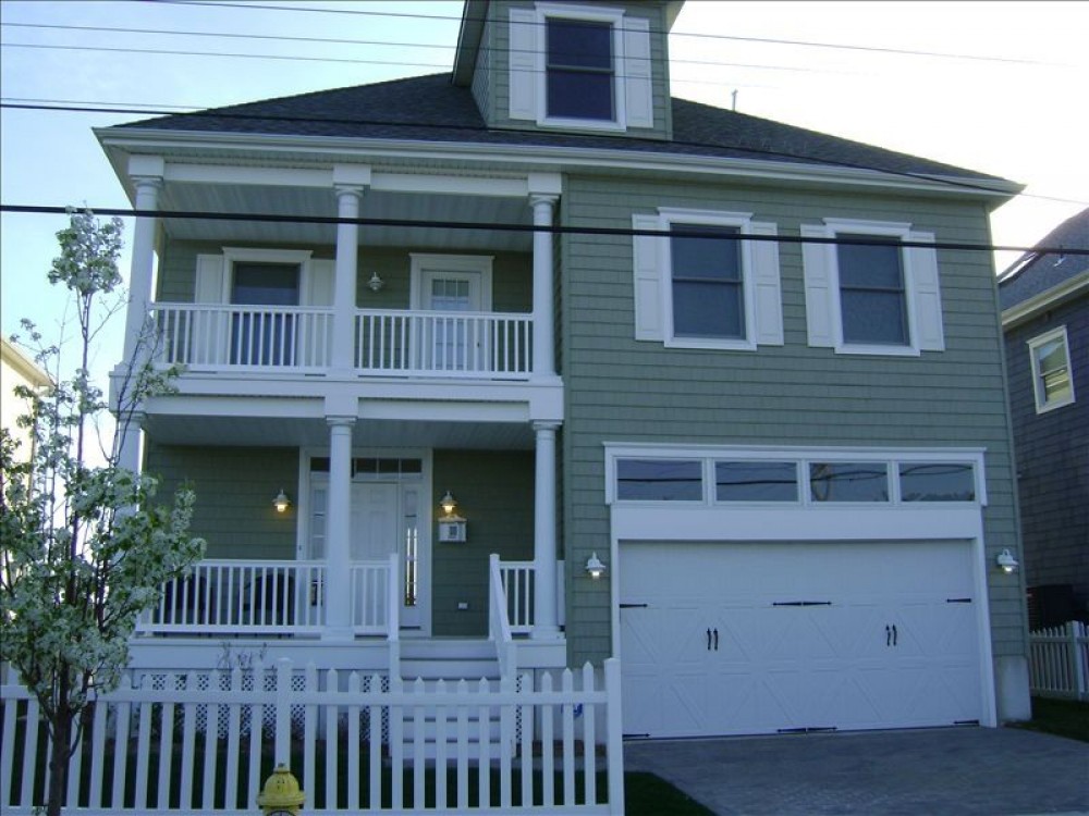 Atlantic City vacation rental with Front of house