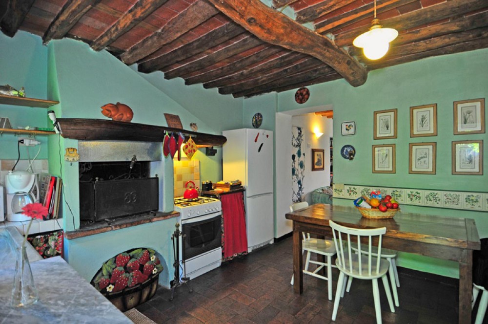 lucca vacation rental with