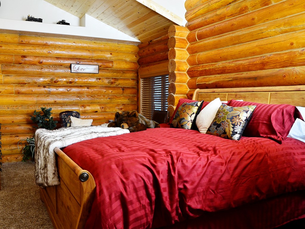 Coalville, Utah Vacation Rental Newly Constructed Lake View House In