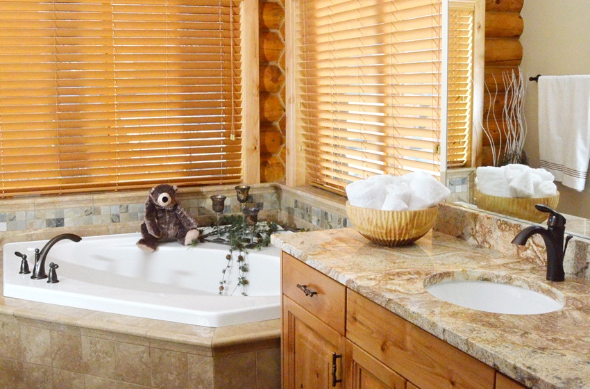 Coalville, Utah Vacation Rental Newly Constructed Lake View House In